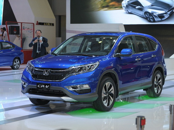 Honda Việt Nam có hơn 500 đơn đặt hàng mua xe CR-V 2015 ảnh 1