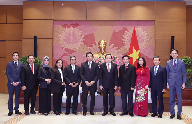 Chủ tịch Quốc hội Trần Thanh Mẫn tiếp ông H.Mahyudin, Phó Chủ tịch Thượng viện nước Cộng hoà Indonesia. (Ảnh: Thống Nhất/TTXVN) ttxvn_Tran Thanh Man H Mahyudin (2).jpg