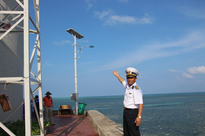 Bài 3: Thắp sáng ‘quần đảo bão tố’ bằng năng lượng sạch ảnh 3