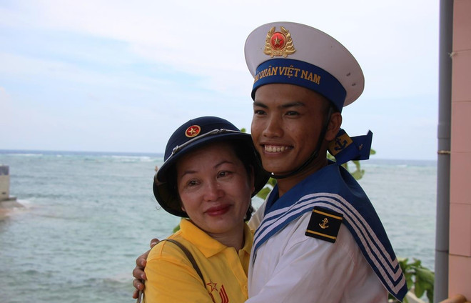 Bài 6: Hậu phương ‘tiếp lửa’ thương yêu cho lính đảo Trường Sa ảnh 1