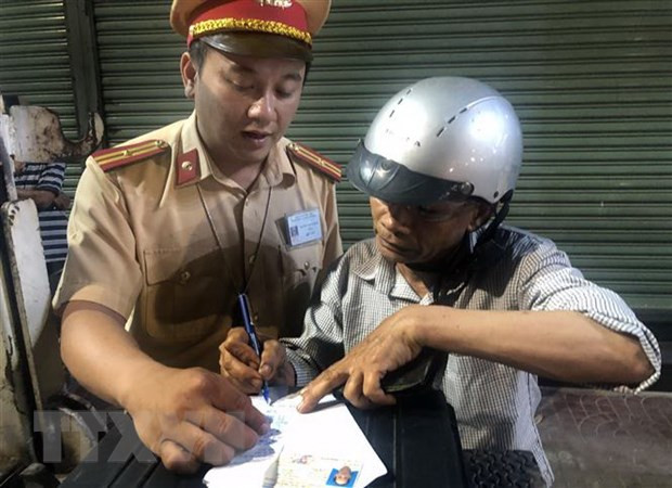 Trừ điểm bằng lái xe sẽ nâng cao ý thức chấp hành luật cho tài xế ảnh 1