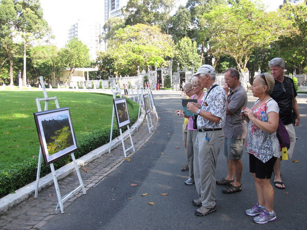 Trưng bày 100 tác phẩm ảnh Di sản Việt Nam xuất sắc năm 2014 ảnh 1