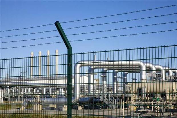 Hệ thống đường ống dẫn khí trên đất liền từ Nga sang Đức Nord Stream 2 ở Lubmin, Đông Bắc Đức. (Ảnh: AFP/TTXVN) Chính phủ Đức xem xét mua 30% cổ phần trong Công ty năng lượng Uniper ảnh 1