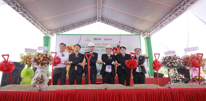Nghi thức khởi công xây dựng nhà xưởng công nghệ cao Long Hậu-Đà Nẵng. (Ảnh: Văn Dũng/TTXVN) 1.050 tỷ đồng xây dựng nhà xưởng công nghệ cao Long Hậu-Đà Nẵng ảnh 2