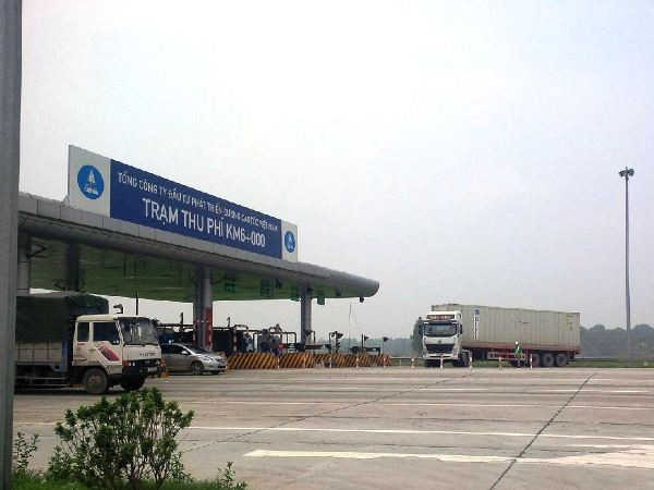 Phạt nặng xe quá tải: Lái xe sốc và ngất khi nhận biên lai ảnh 2