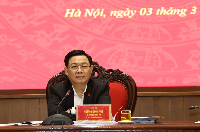 Bí thư Thành ủy Hà Nội Vương Đình Huệ phát biểu. (Ảnh: Văn Điệp/TTXVN) Xây dựng Thủ đô Hà Nội là trung tâm văn hóa lớn của đất nước ảnh 1