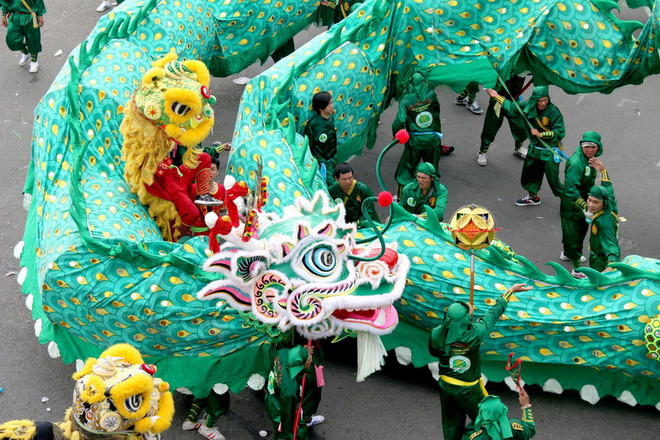 [Photo] Hàng nghìn người nô nức chào đón lễ “Nghinh Ông xuất du” ảnh 6