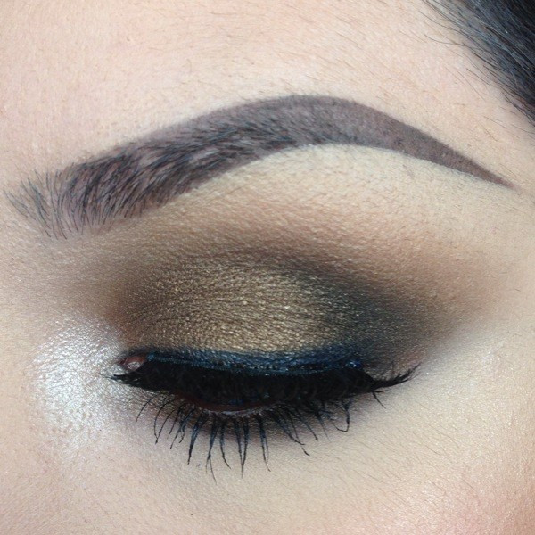 Mắt khói nâu đồng đẹp như nữ diễn viên phim "Transformer" ảnh 10