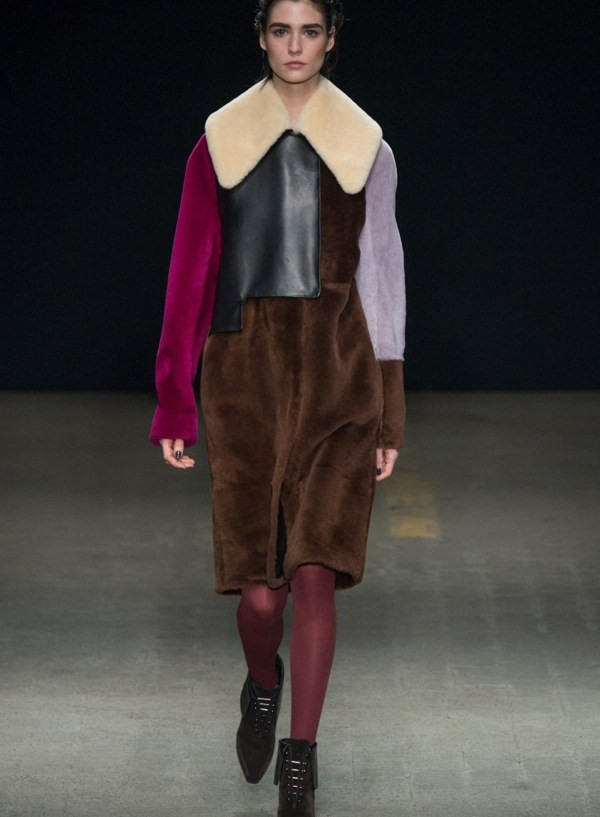 Áo khoác lông lên ngôi trong mùa mốt Thu Đông 2014-2015 ảnh 8