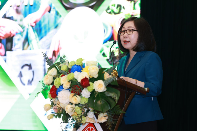 TTXVN_1910 Doan Thi Tuyet Nhung Pho Tong Giam doc TTXVN.jpg