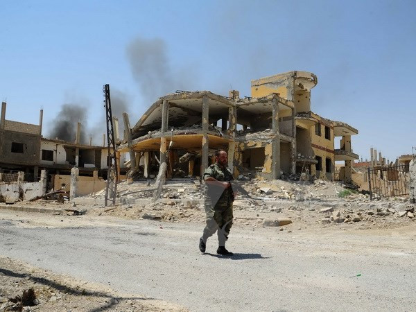 Máy bay Nga yểm trợ, quân Syria áp sát địa giới tỉnh Deir al-Zour ảnh 1