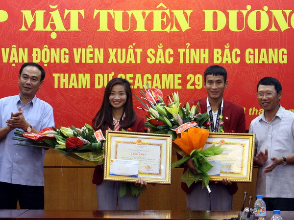 Bắc Giang khen thưởng vận động viên xuất sắc tại SEA Games 29 ảnh 1