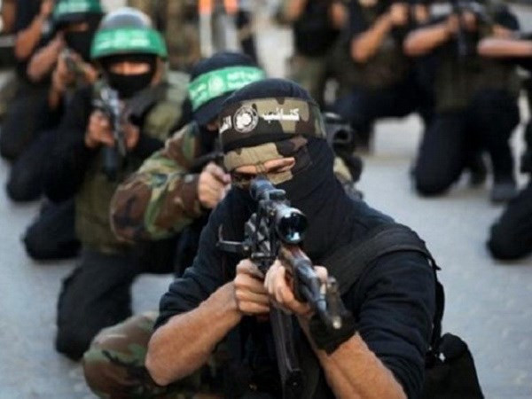 Hamas nã hai quả rocket vào một cơ sở khí đốt của Israel ảnh 1