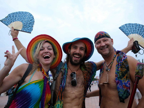 Đà Nẵng thu hút nhiều khách du lịch trong dịp nghỉ lễ ảnh 1