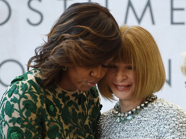 Bà Obama dự lễ vinh danh huyền thoại thời trang Wintour ảnh 1