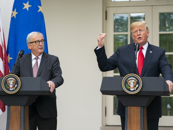 Giới chức châu Âu kêu gọi thực hiện thỏa thuận thương mại Mỹ-EU ảnh 1