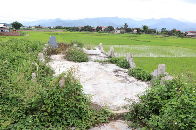Điện Biên: 'Nóng' tình trạng chiếm dụng đất, xây mộ giả ở xã Noong Hẹt ảnh 1