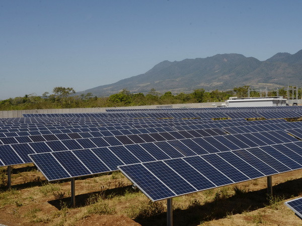 Chile xây dựng hệ thống năng lượng Mặt Trời lớn nhất Mỹ Latinh ảnh 1