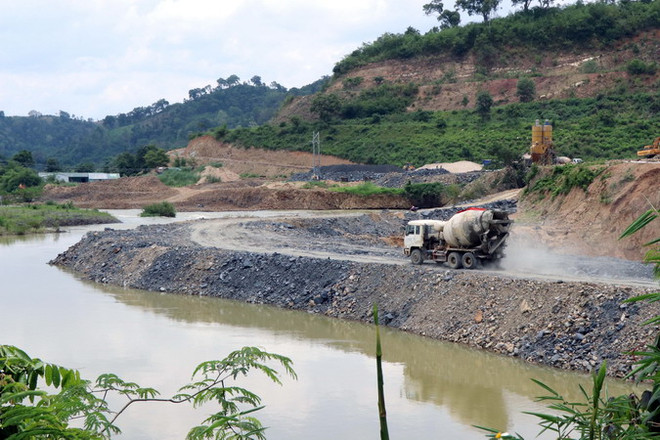 Sớm hỗ trợ dân bị ảnh hưởng do nổ mìn làm thủy điện Chư Krông Prông ảnh 2