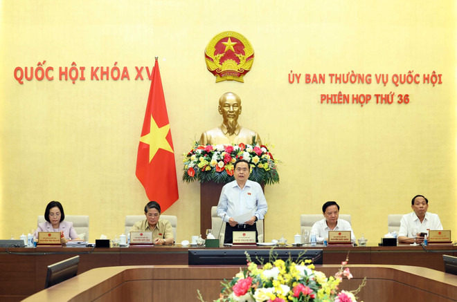 Chủ tịch Quốc hội Trần Thanh Mẫn phát biểu bế mạc phiên họp thứ 36 của Ủy ban Thường vụ Quốc hội. (Ảnh: Thống Nhất/TTXVN) TTXVN_2308Quochoi1.jpg