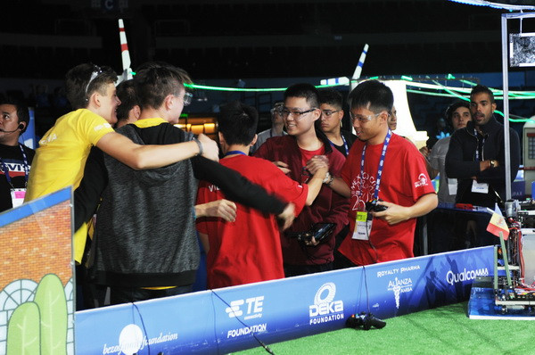 Học sinh Việt Nam dự giải robot thế giới "First Global Challenge" ảnh 5