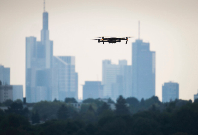 Nhật Bản lần đầu tiên vận chuyển thư tín bằng máy bay không người lái ảnh 1