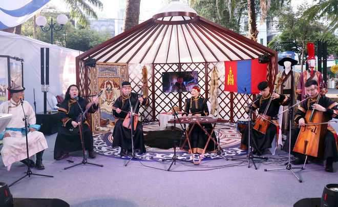 du lich mong co2.jpg