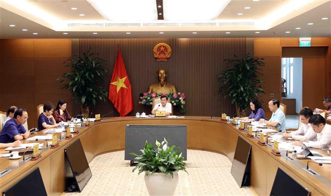 Không tăng giá dịch vụ khám-chữa bệnh, thận trọng trong tăng học phí ảnh 2