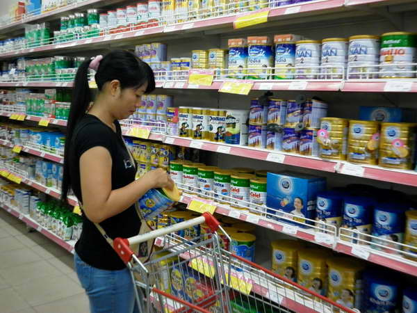 Sẽ xử lý doanh nghiệp không giảm giá sữa theo quy định ảnh 1