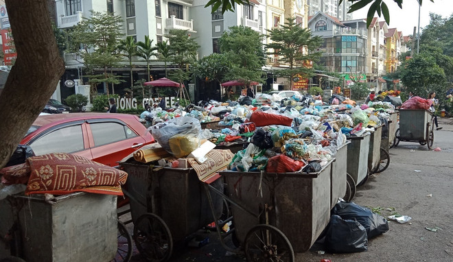 Khủng hoảng bãi rác lớn nhất Thủ đô: Xe chưa thông, nỗi lo còn đó ảnh 2