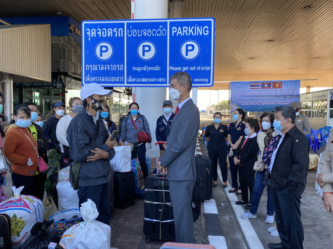 Thái Lan: Tổng LSQ Việt Nam đưa đồng bào về quê đón Tết bằng đường bộ ảnh 1