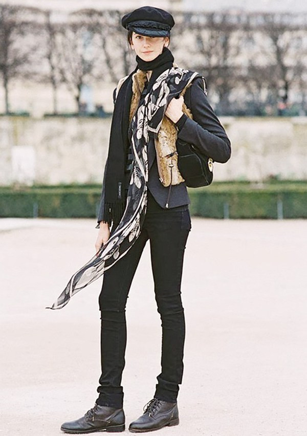 Đẹp dịu dàng với những biến tấu từ phụ kiện khăn lụa mềm mại ảnh 8