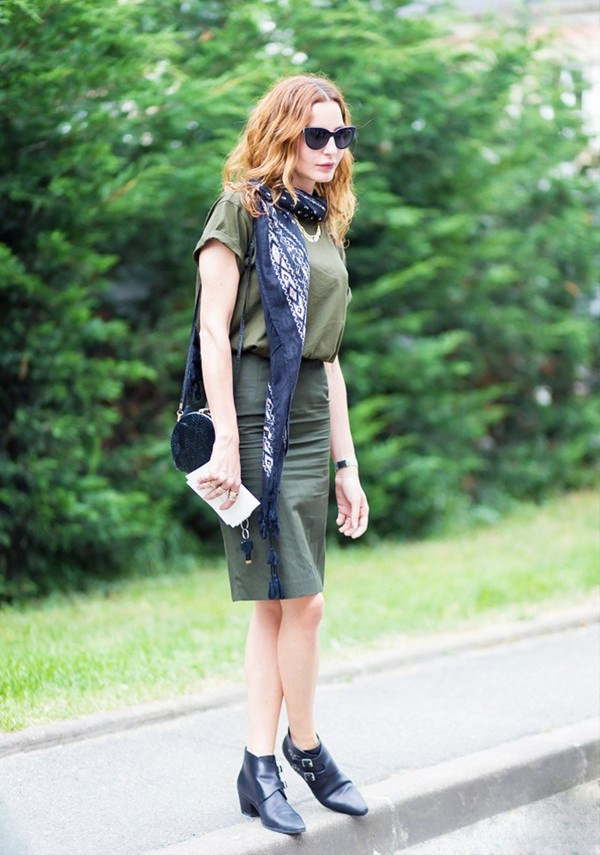 Đẹp dịu dàng với những biến tấu từ phụ kiện khăn lụa mềm mại ảnh 7