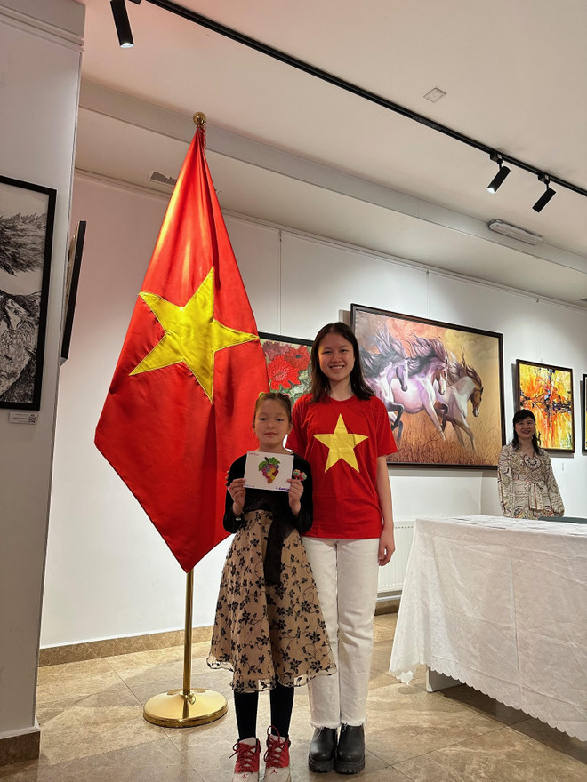 Bạn bè Mông Cổ và quốc tế ấn tượng với đất nước và văn hóa Việt Nam ảnh 3