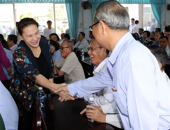 Cần Thơ: Chủ tịch Quốc hội tiếp xúc cử tri ở quận Cái Răng ảnh 2