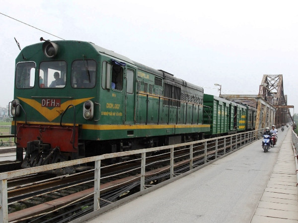 Đình chỉ thêm 3 lãnh đạo ngành đường sắt về nghi án hối lộ ảnh 1