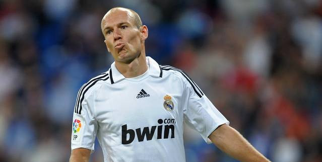 Arjen Robben tỏ ra không ưa ban lãnh đạo Real. (Nguồn: Getty) Arjen Robben tiết lộ nguyên nhân rời khỏi Real Madrid ảnh 1