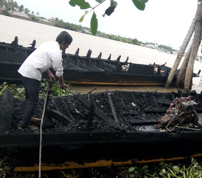 [Video] Cháy 13 tàu du lịch ở Bến Tre làm thiệt hại nhiều tỷ đồng ảnh 1