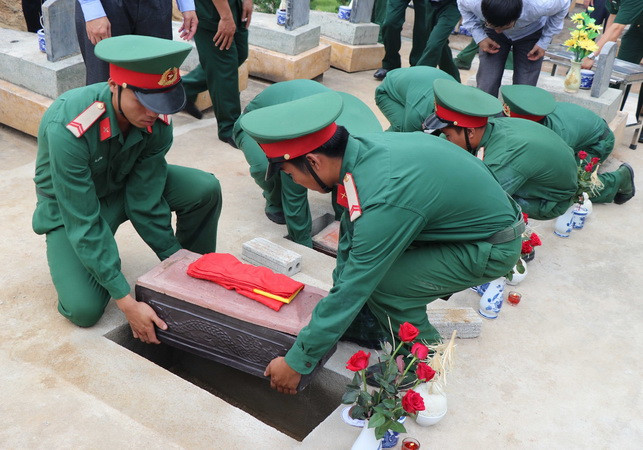 Đồng Nai: Phát hiện, cất bốc nhiều hài cốt liệt sỹ tại huyện Tân Phú ảnh 1