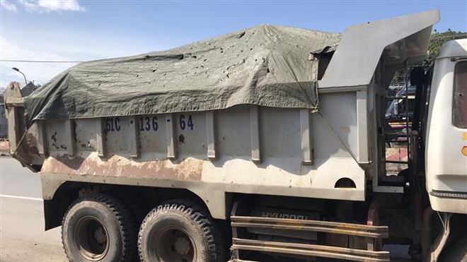 Hà Nội: Xử lý hàng loạt phương tiện quá tải chạy trong đêm ảnh 1