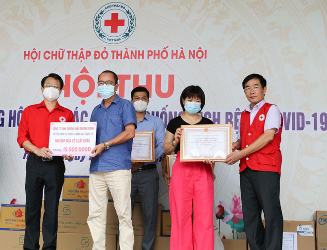 Hội Chữ thập đỏ Hà Nội chung tay hỗ trợ người dân và lực lượng y tế ảnh 1