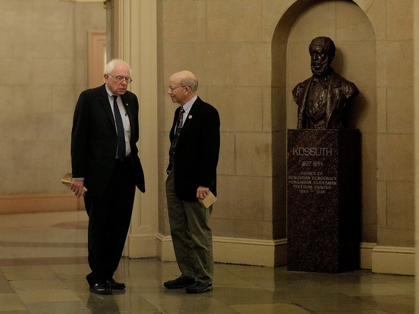 Hạ viện Mỹ chính thức thông qua dự luật ngân sách tài khóa 2015 ảnh 1