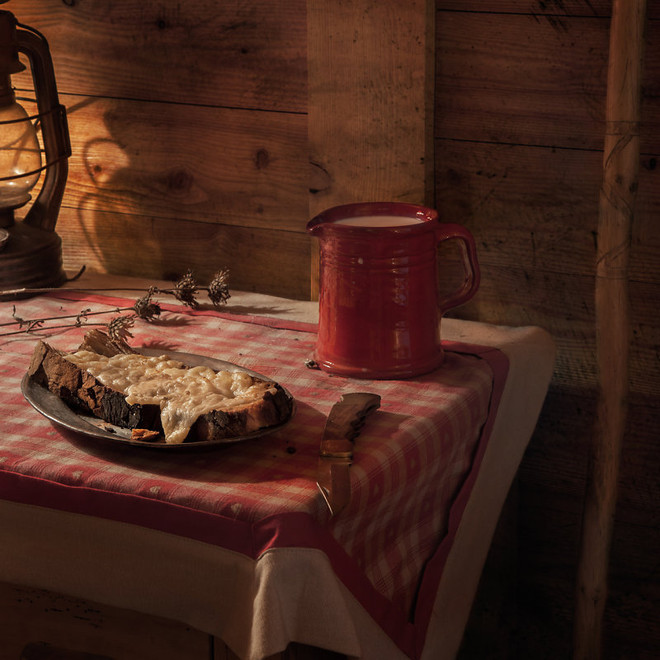 Khi những bữa ăn kinh điển trong văn học "bước ra" ngoài đời ảnh 7