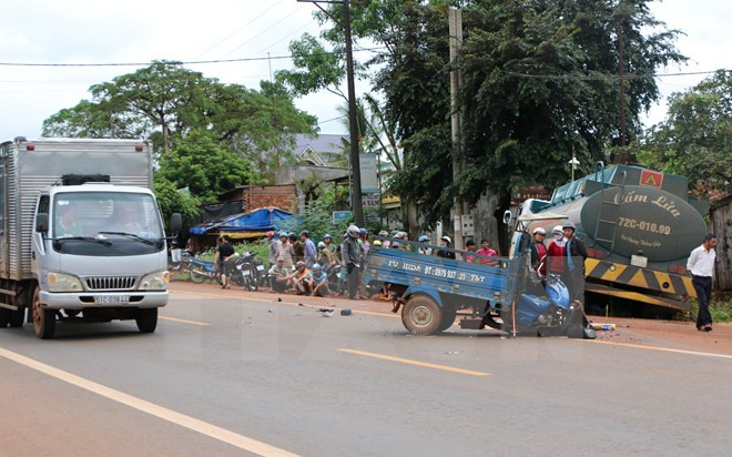 Tai nạn giao thông liên hoàn trên Quốc lộ 1A qua Quảng Trị ảnh 1