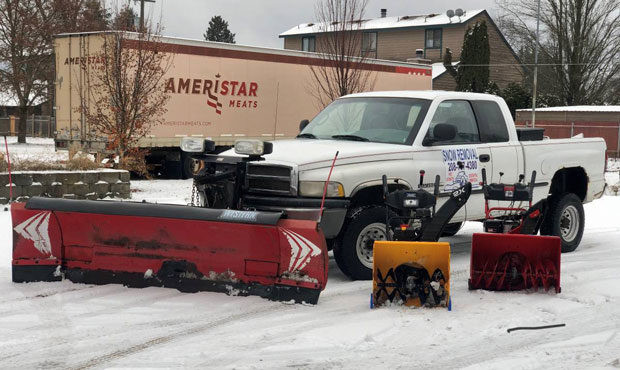 Thanh niên Mỹ kiếm bộn tiền nhờ dọn tuyết tại Seattle ảnh 1