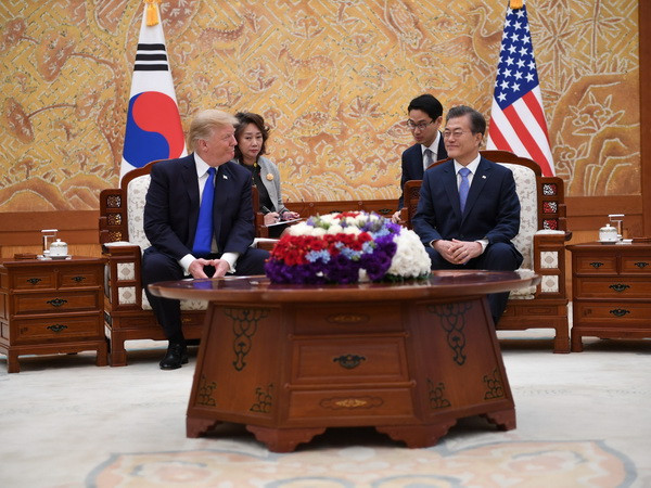 Tổng thống Mỹ Donald Trump cam kết bảo vệ Mỹ và các đồng minh ảnh 1