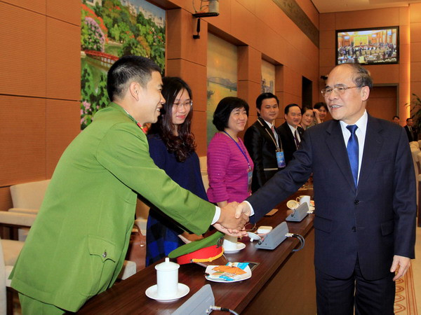 Chủ tịch Quốc hội: Thầy thuốc trẻ cần rèn luyện, nâng cao y đức ảnh 1