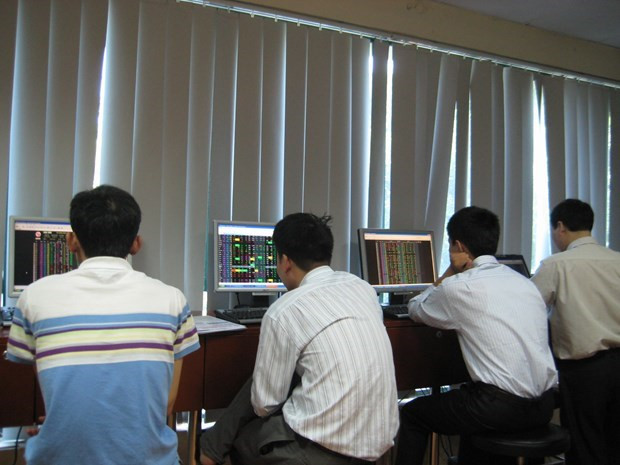 Ảnh minh họa. (Nguồn: PV/Vietnam+) Chỉ số VN-Index đã tăng hơn 19,1% kể từ đầu tháng Tư ảnh 1