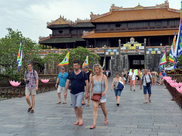 Chấn chỉnh, xử lý vi phạm pháp luật trong lĩnh vực du lịch ảnh 1