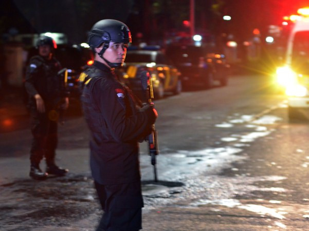 Nhóm người Indonesia trở về từ Syria, Iraq đã "thề trung thành với IS" ảnh 1